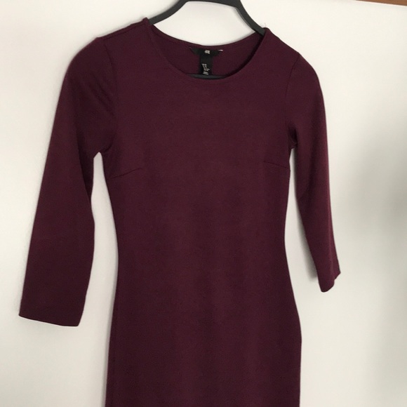 ✨SOLD ✨ H&M Body-con 3/4 Sleeve Dress - Picture 6 of 8
